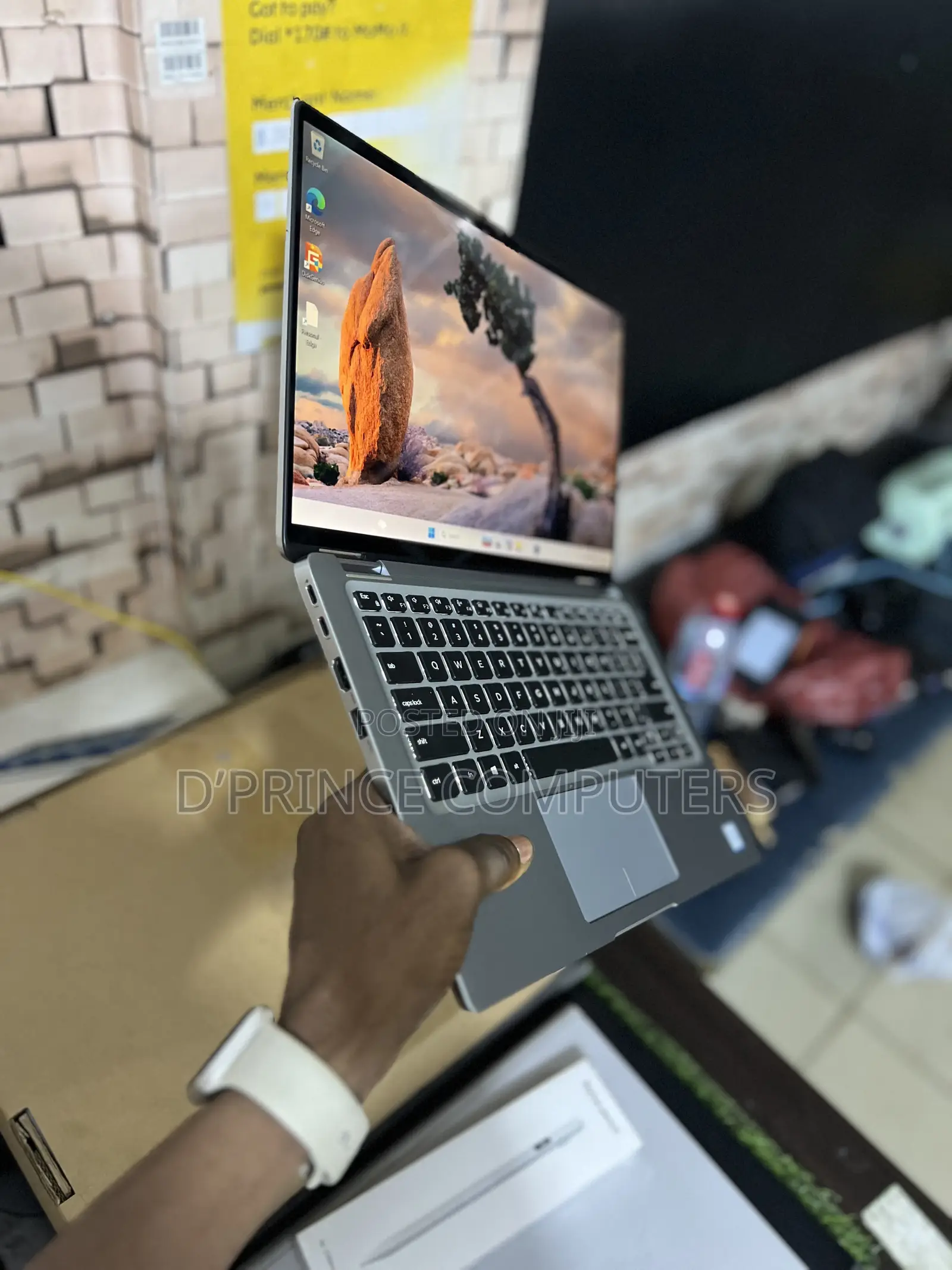 Laptop Dell Latitude 7400 2-in-1 16GB Intel Core i7 SSD 256GB