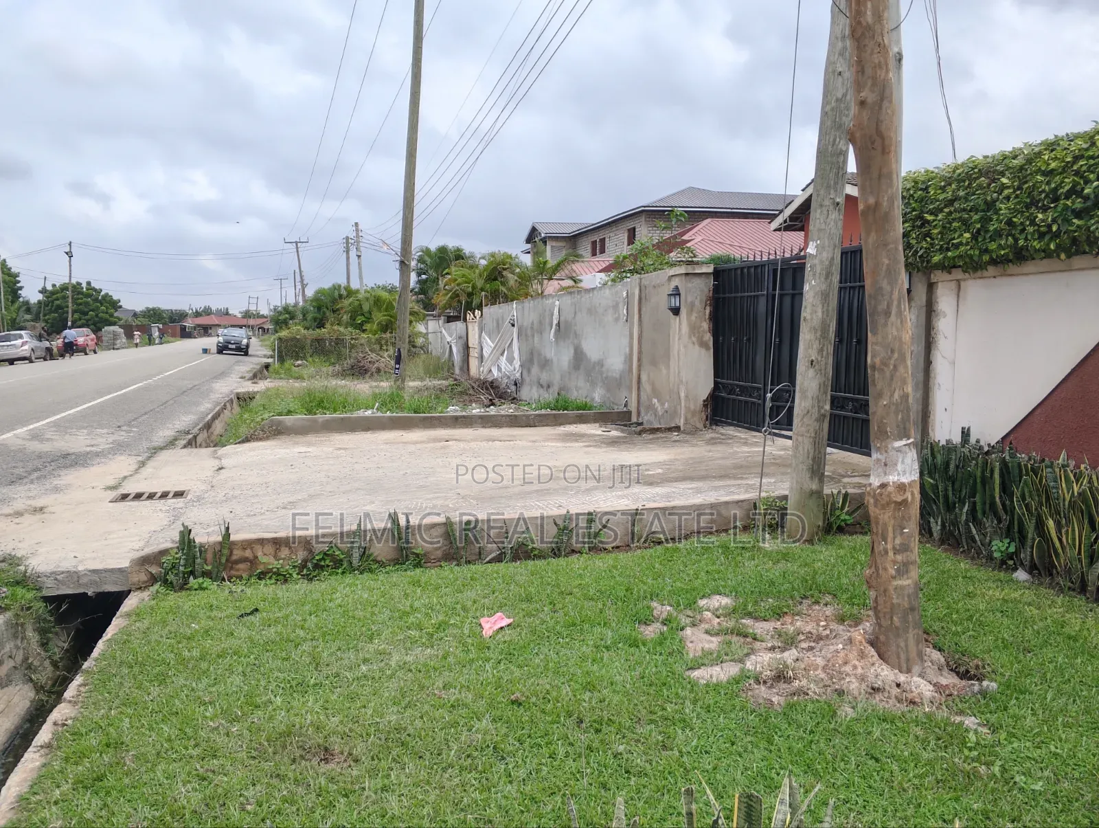 3bdrm Duplex in Haatso Bohye, Asore Junction for sale