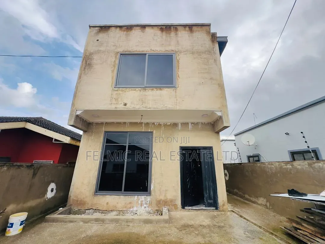 3bdrm Duplex in Haatso Bohye, Asore Junction for sale