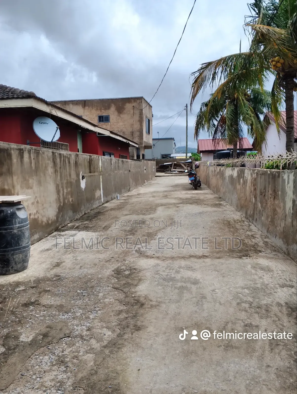 3bdrm Duplex in Haatso Bohye, Asore Junction for sale