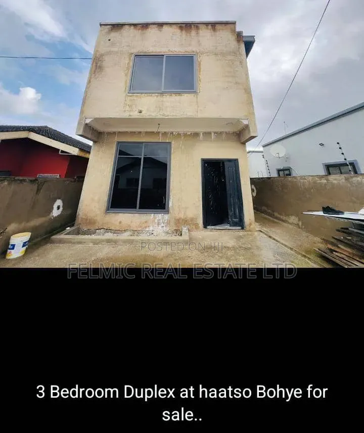 3bdrm Duplex in Haatso Bohye, Asore Junction for sale
