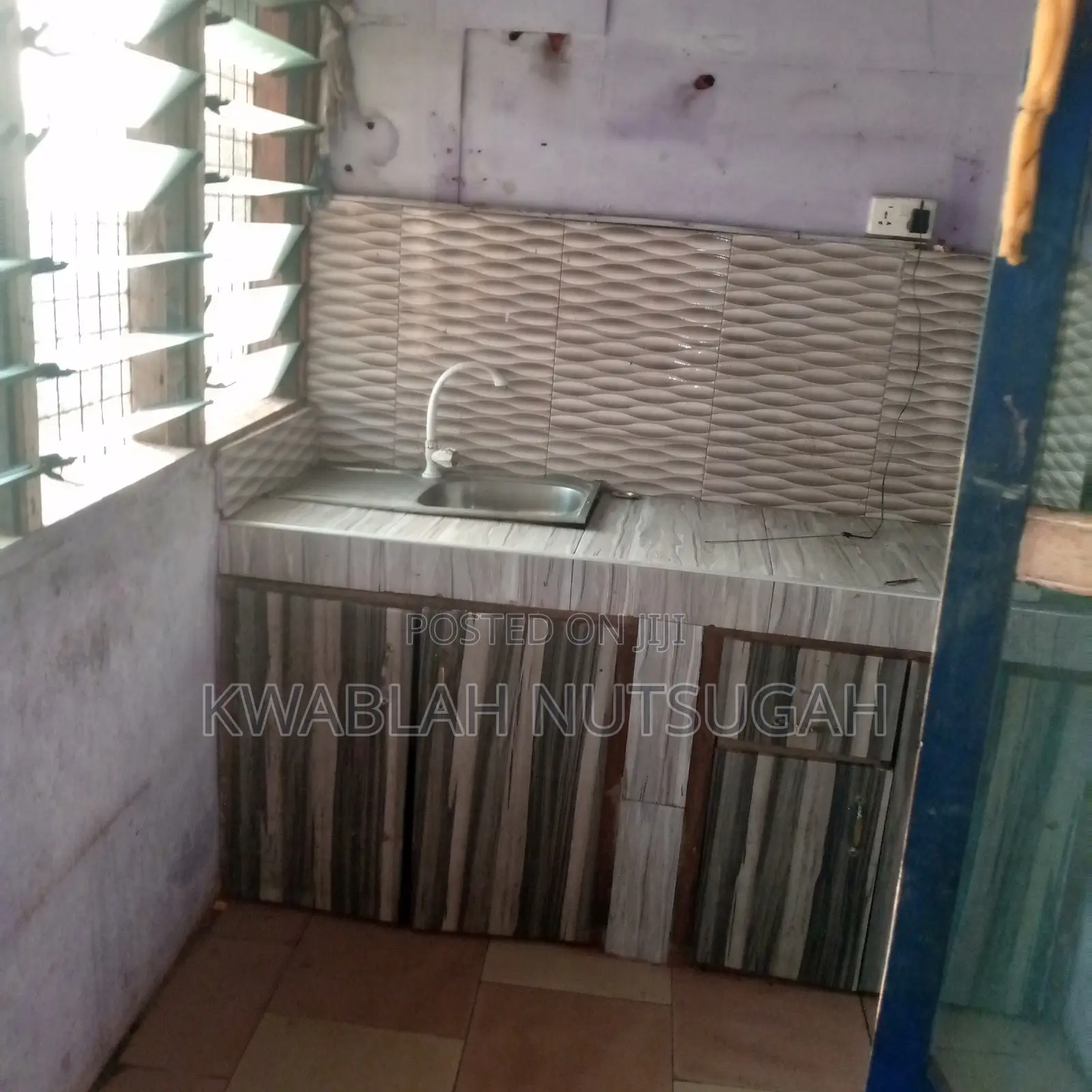 1bdrm Room & Parlour in Cold Store for rent