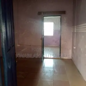1bdrm Room & Parlour in Cold Store for rent