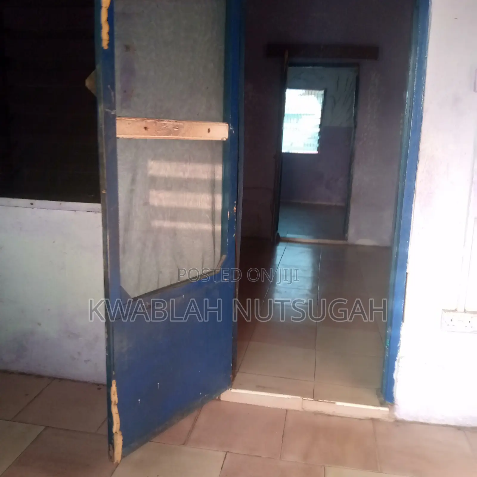 1bdrm Room & Parlour in Cold Store for rent