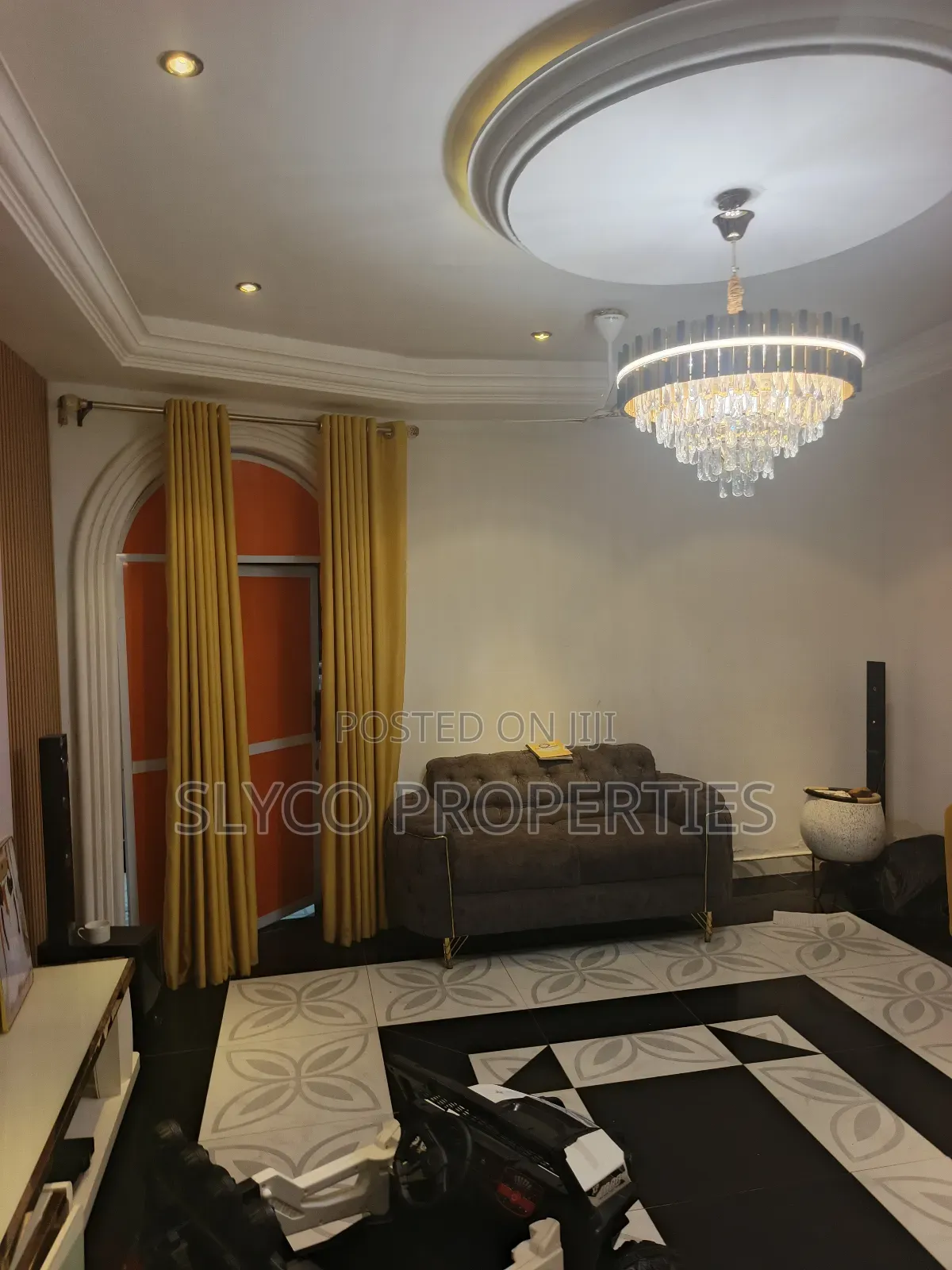 3bdrm House in Koforidua Apenkwa, New-Juaben Municipal for sale