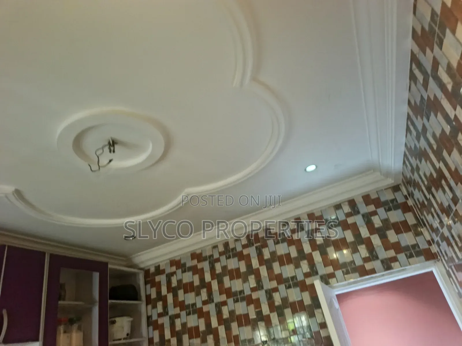 3bdrm House in Koforidua Apenkwa, New-Juaben Municipal for sale