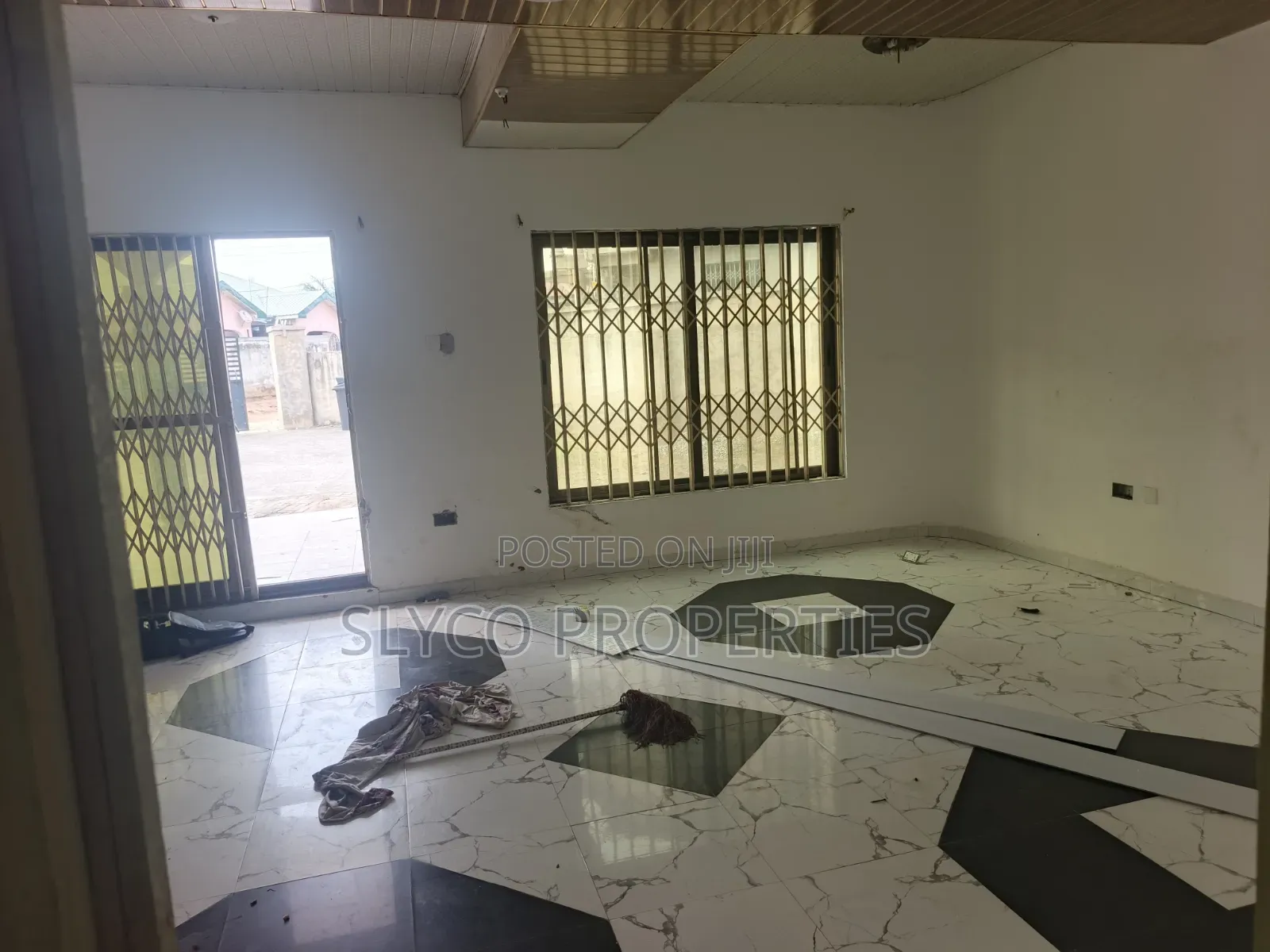 3bdrm House in Koforidua Trom, New-Juaben Municipal for sale