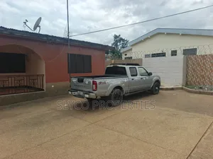 6bdrm Apartment in Koforidua Okorase, New-Juaben Municipal for rent