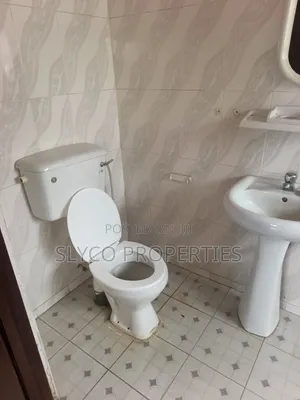 6bdrm Apartment in Koforidua Okorase, New-Juaben Municipal for rent