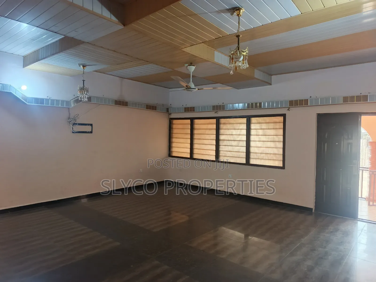 6bdrm Apartment in Koforidua Okorase, New-Juaben Municipal for rent