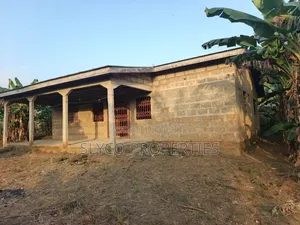3bdrm House in Koforidua Apenkwa, New-Juaben Municipal for sale