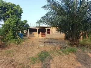 3bdrm House in Koforidua Apenkwa, New-Juaben Municipal for sale