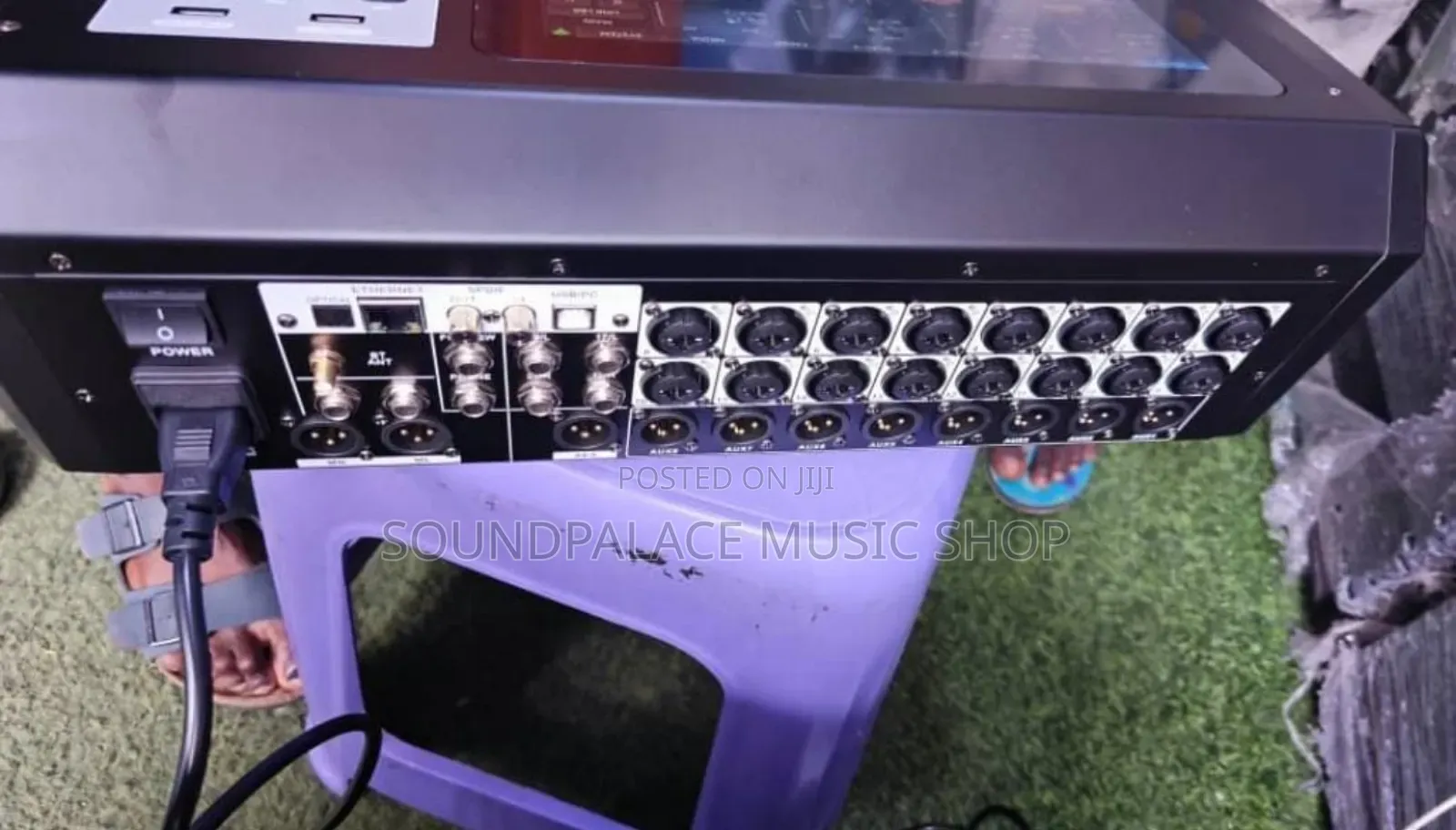 Mackie DM-20 20-Channel Digital Mixer Console