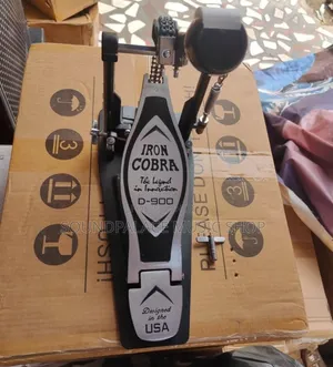 Iron Cobra D-900 Single Bass Drum Pedal