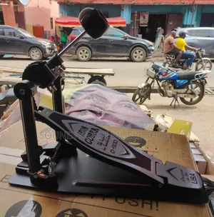 Iron Cobra D-900 Single Bass Drum Pedal