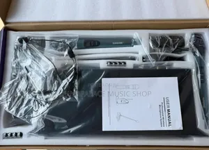 Shure U-6600 (4-in-1) 2hand;2lapel UHF Wireless Microphone