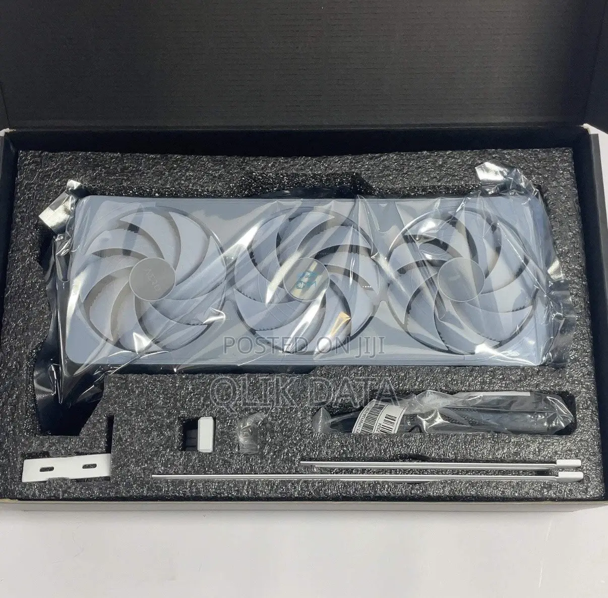 Gigabyte Geforce RTX 5070 Ti Aero Oc 16gb Gddr7 Graphics Card