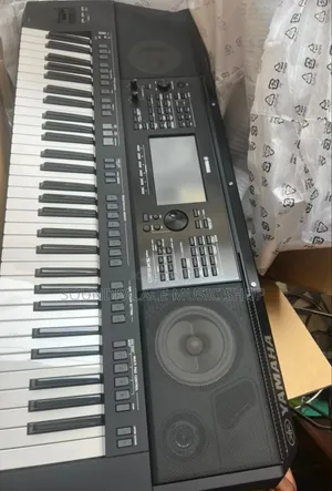 Yamaha PSR-SX920 61-Key Arranger Workstation Keyboard