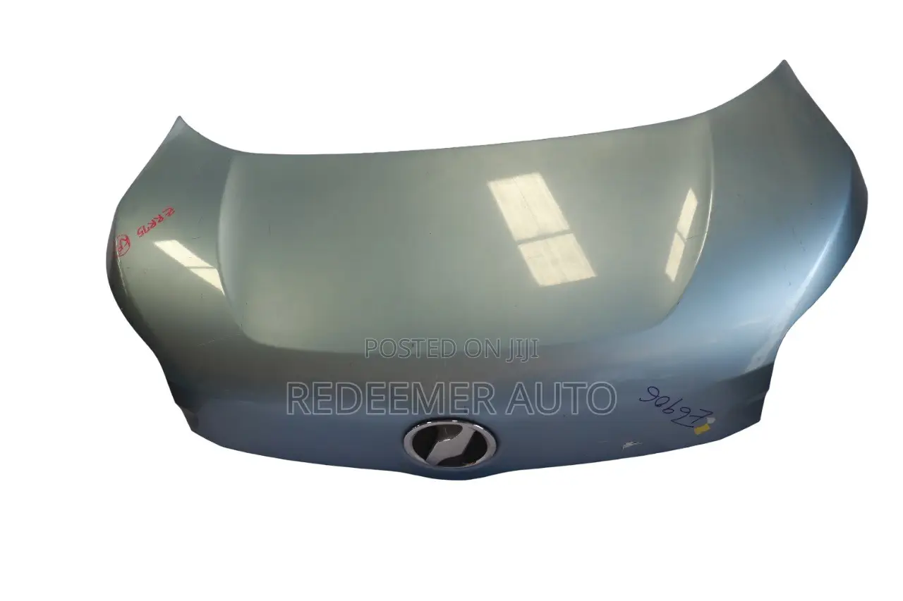 ToYOTA VOXY BONNET 2009,2010,2011,2012,2013,2014,2015,2017