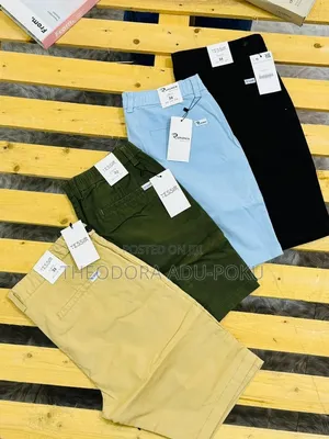 Men Khaki Shorts
