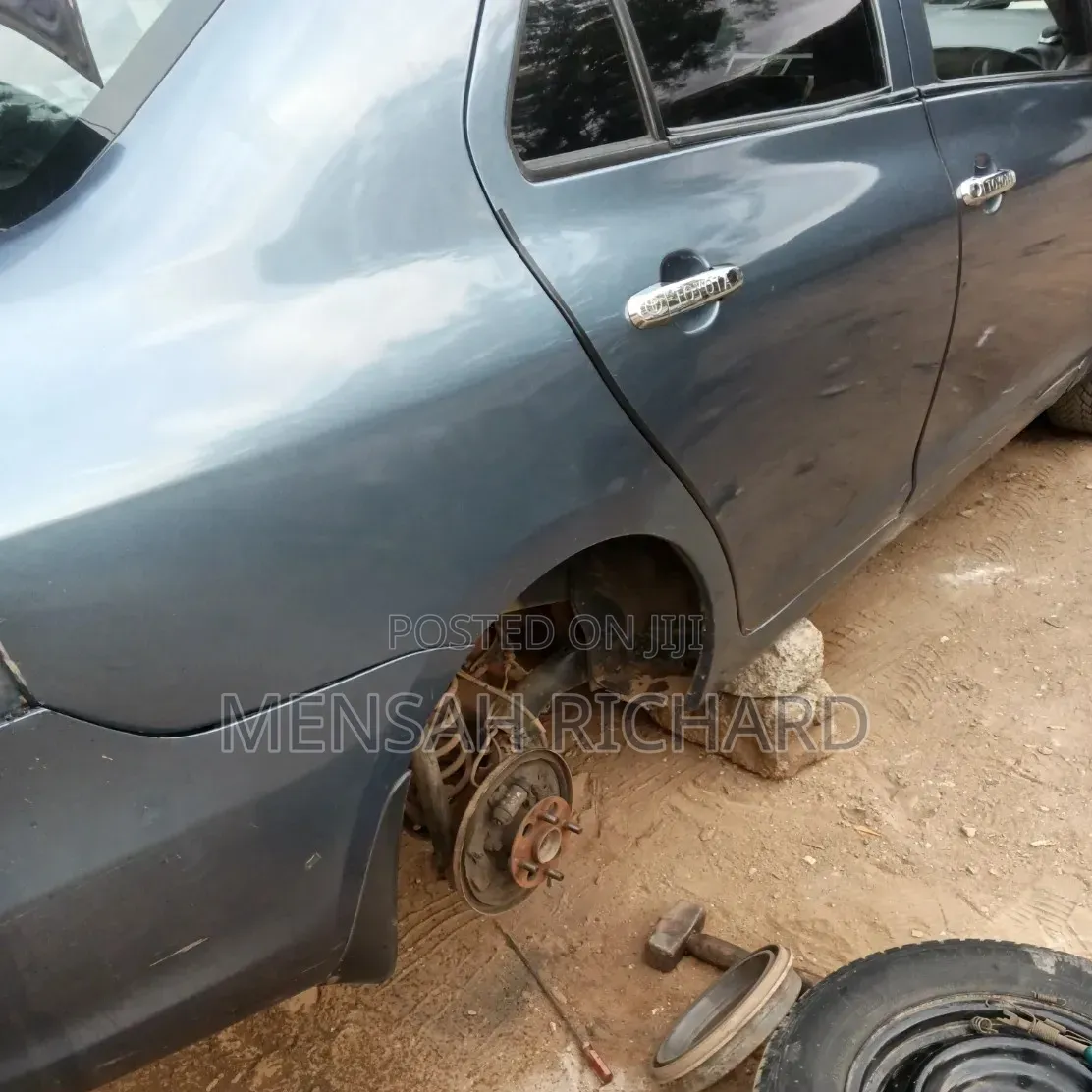 Toyota Yaris Door