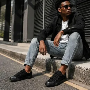 Neat Fit Black
Casual Canvas