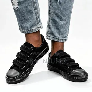 Neat Fit Black
Casual Canvas