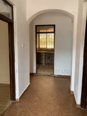 3bdrm Apartment in Sampa Valley Near, Old Barrier for rent
