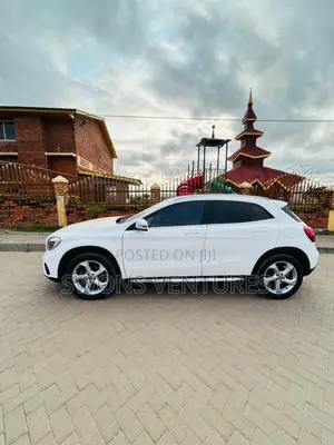 Mercedes-Benz GLA-Class 2017 White