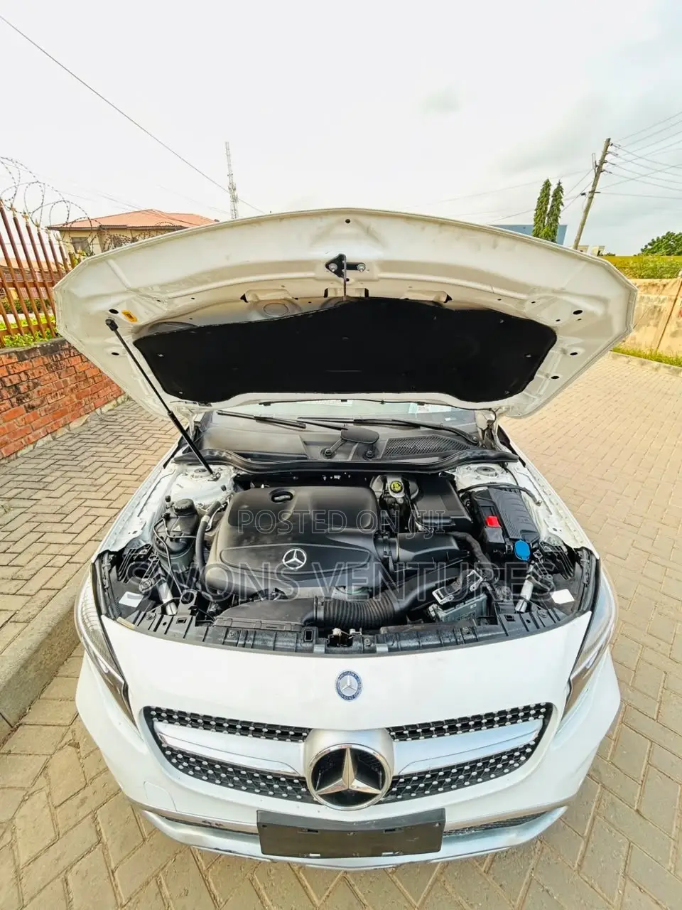 Mercedes-Benz GLA-Class 2017 White