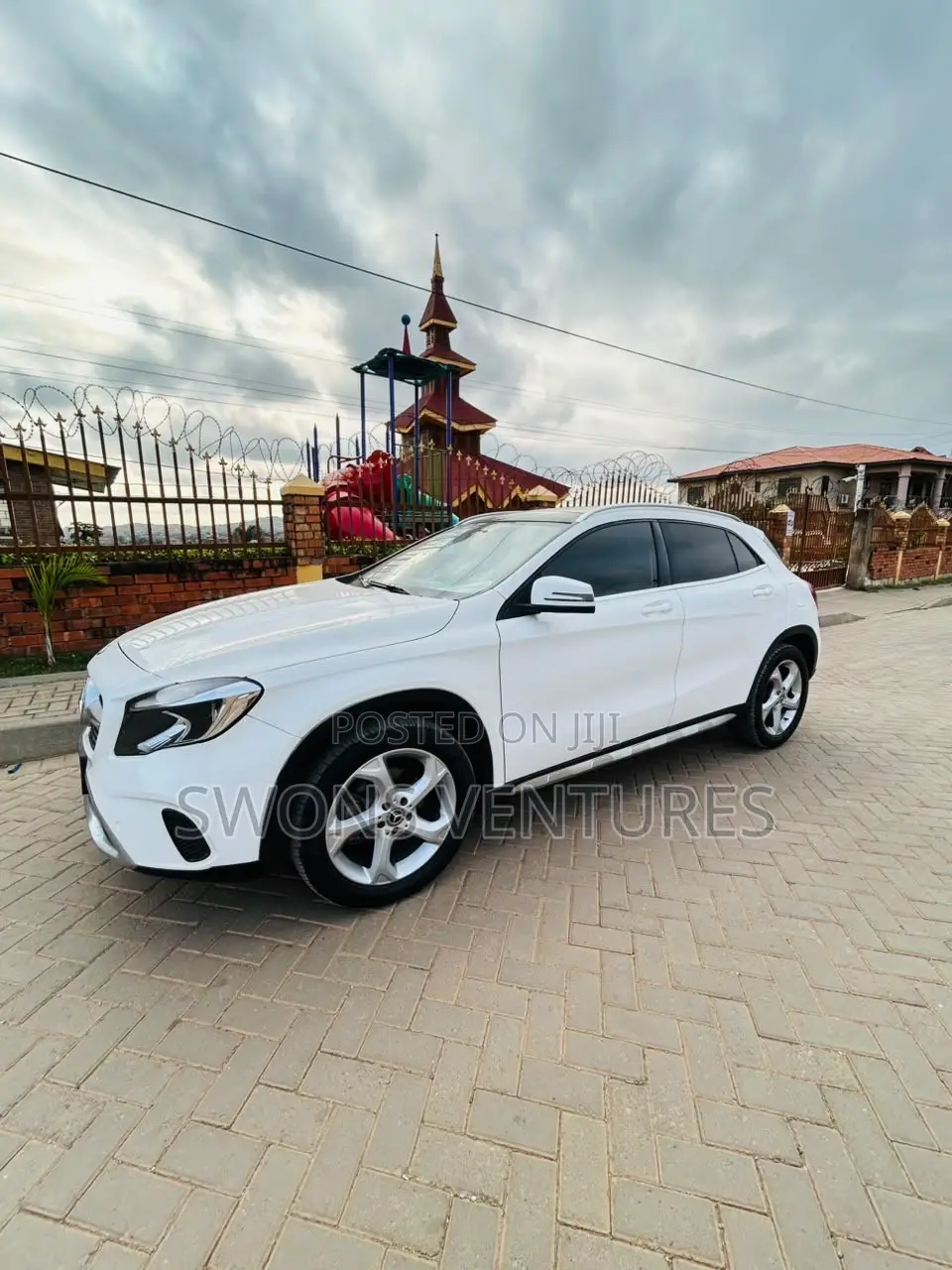 Mercedes-Benz GLA-Class 2017 White