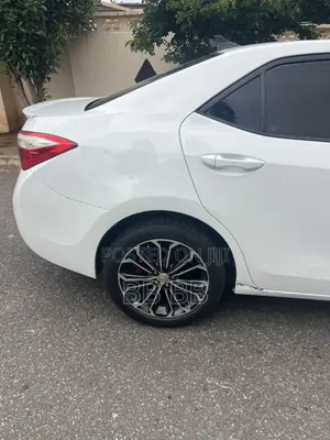 Toyota Corolla 2017 White