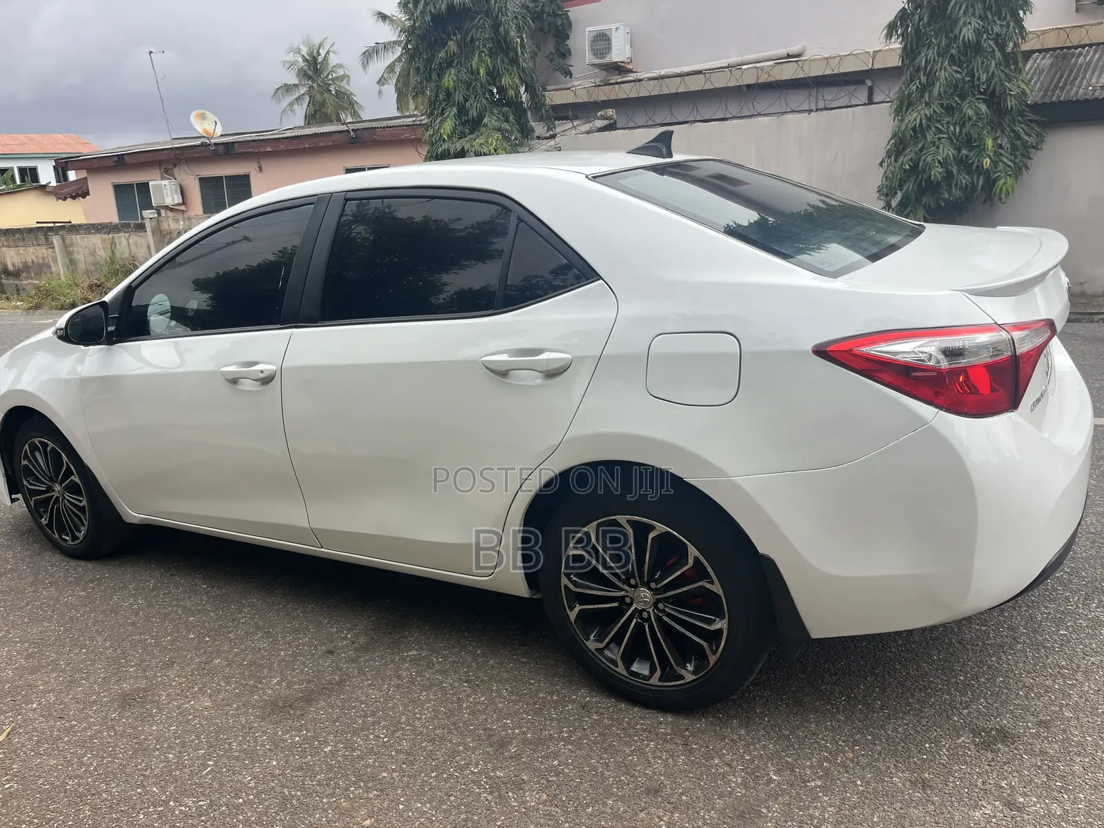 Toyota Corolla 2017 White