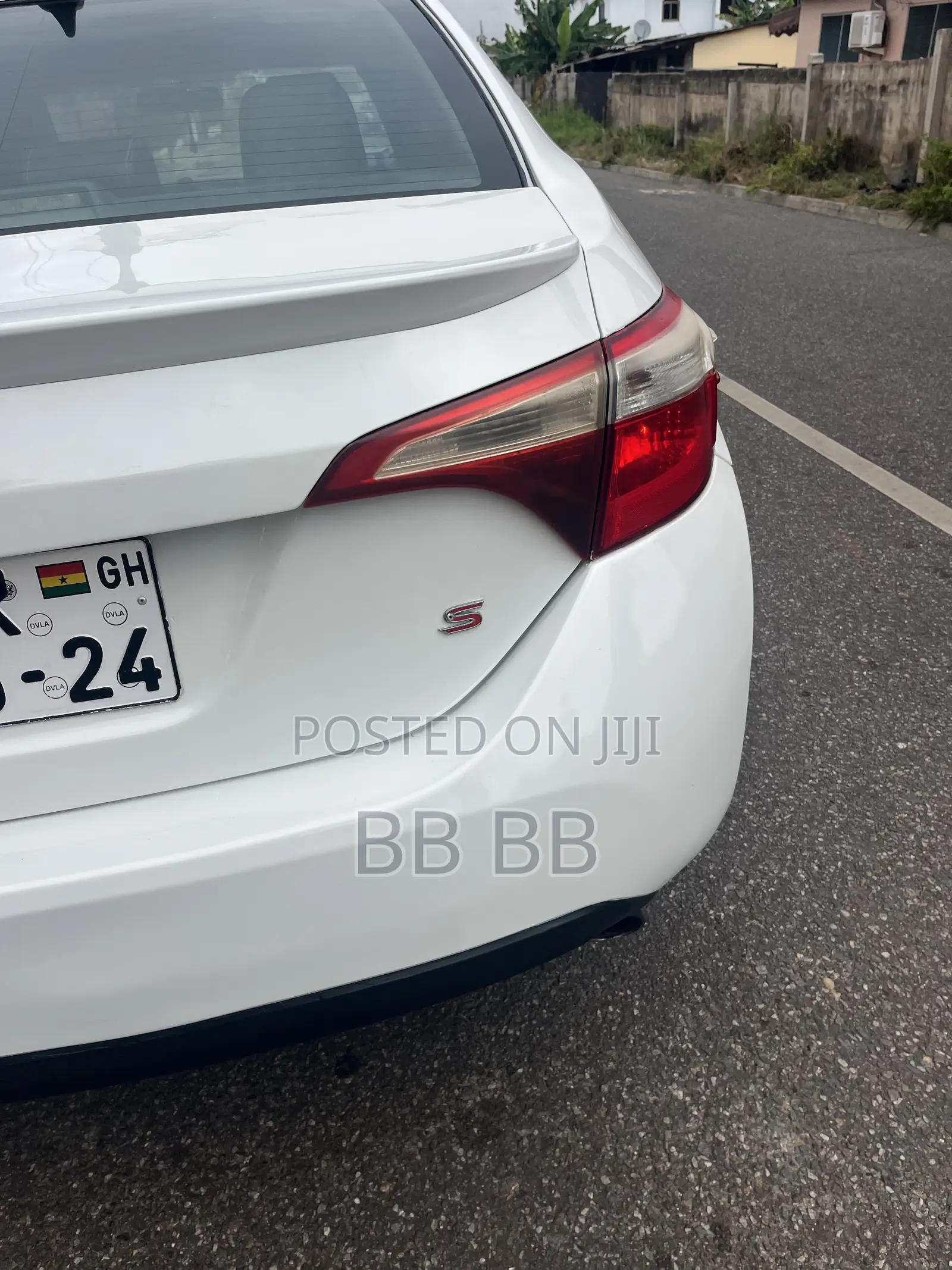 Toyota Corolla 2017 White