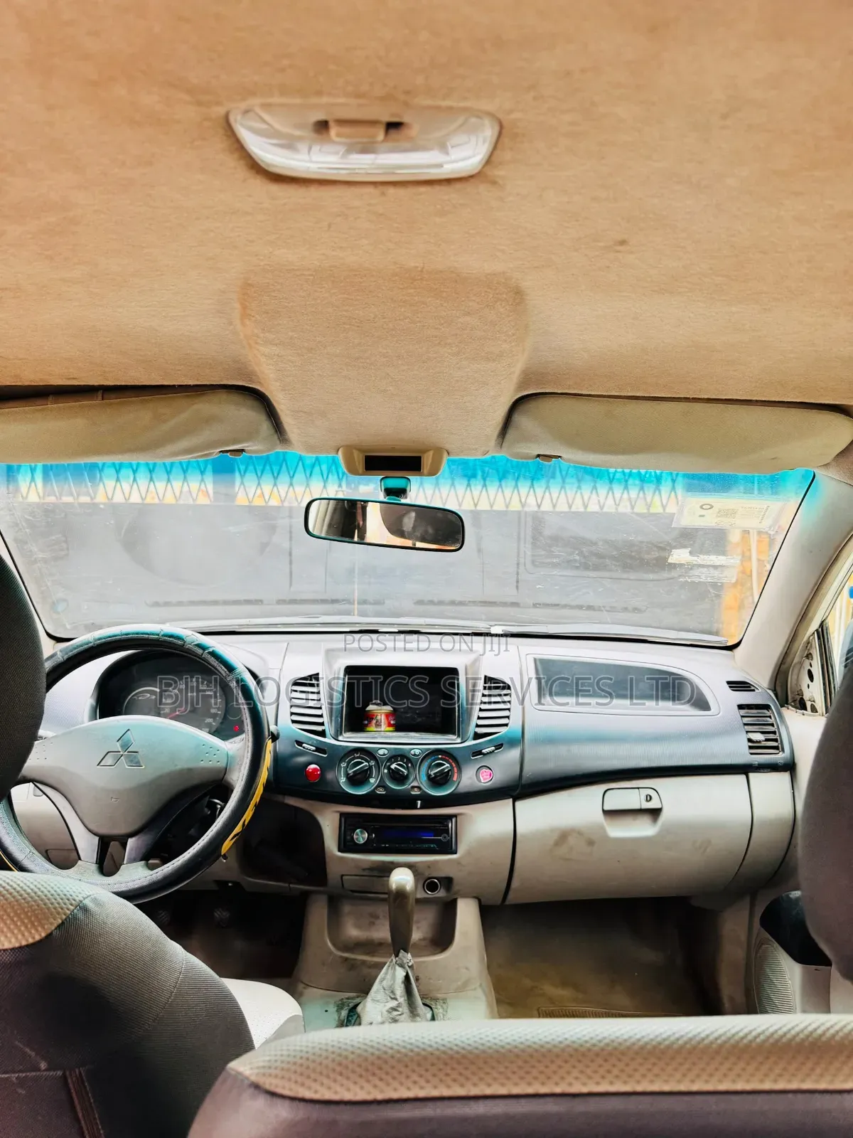 Mitsubishi L200 2012 White