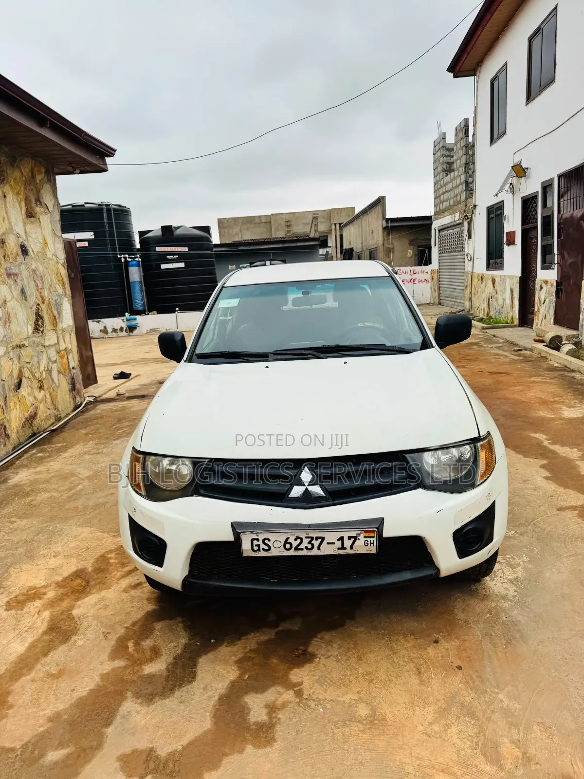 Mitsubishi L200 2012 White