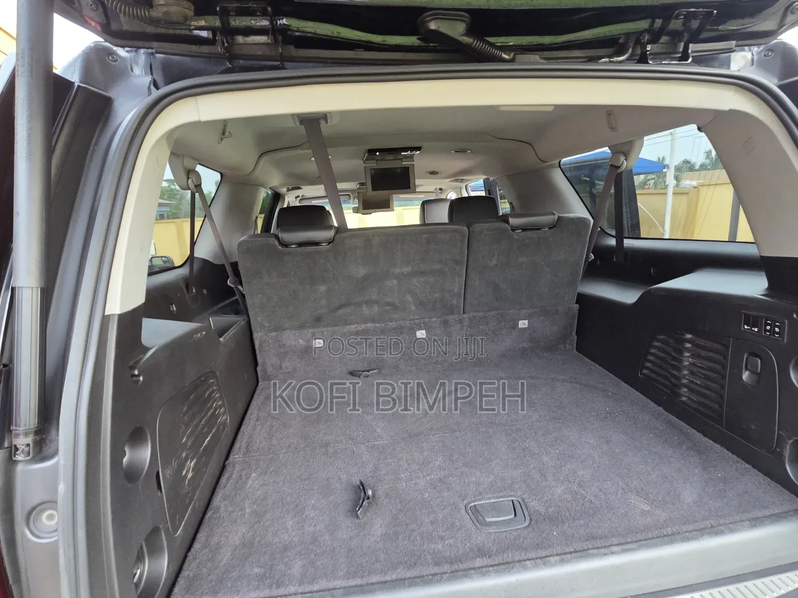 Chevrolet Suburban 2017 Black
