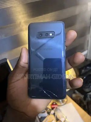 Samsung Galaxy S10e 128 GB Blue