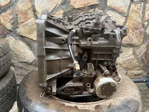 Toyota Vitz 8 Pins Gear Box