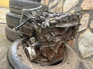 Toyota Vitz 8 Pins Gear Box