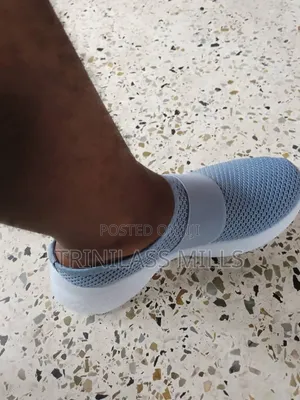 Ladies Breathable Sneakers