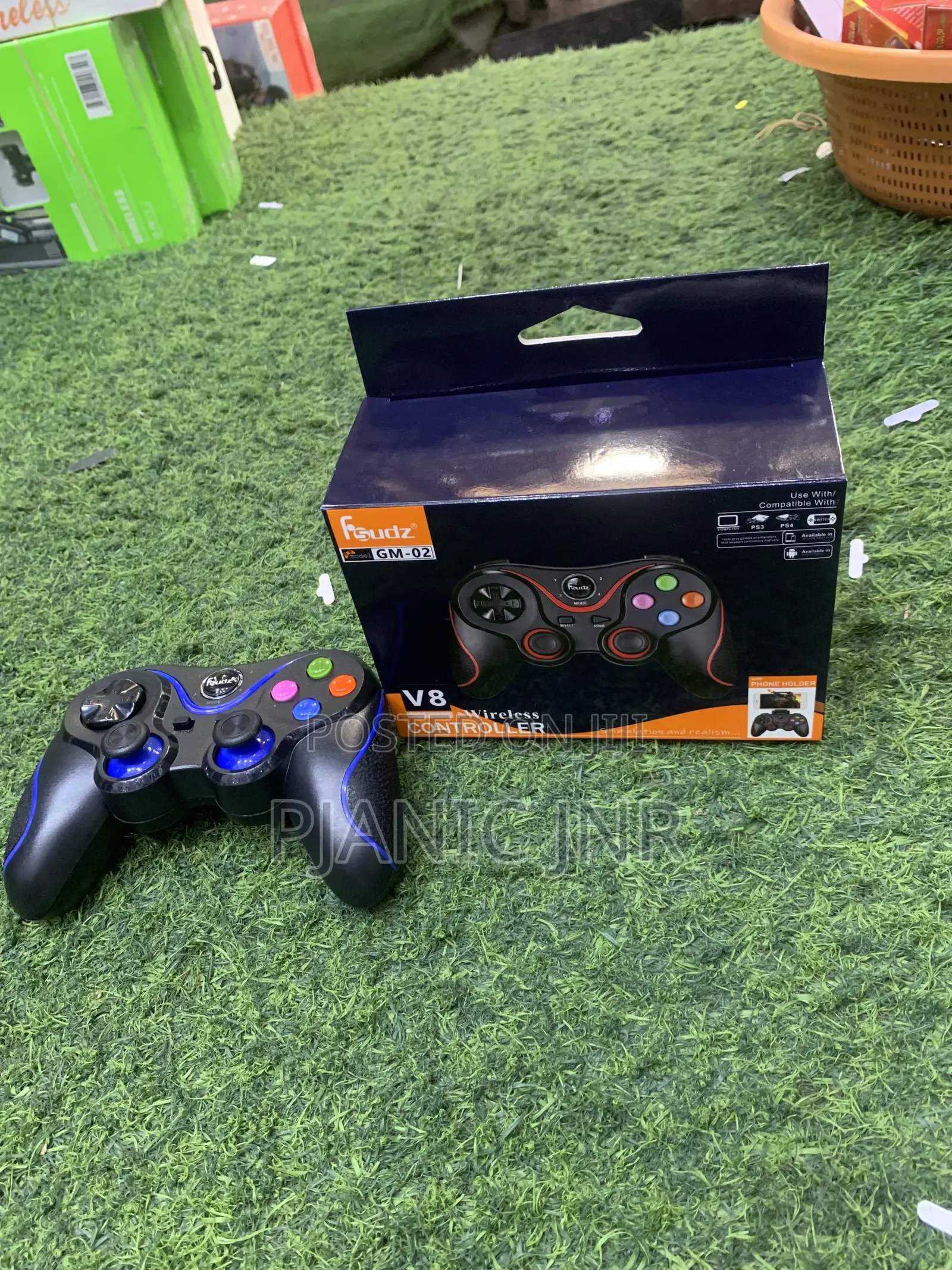 Fsudz V8 Wireless Game Pad