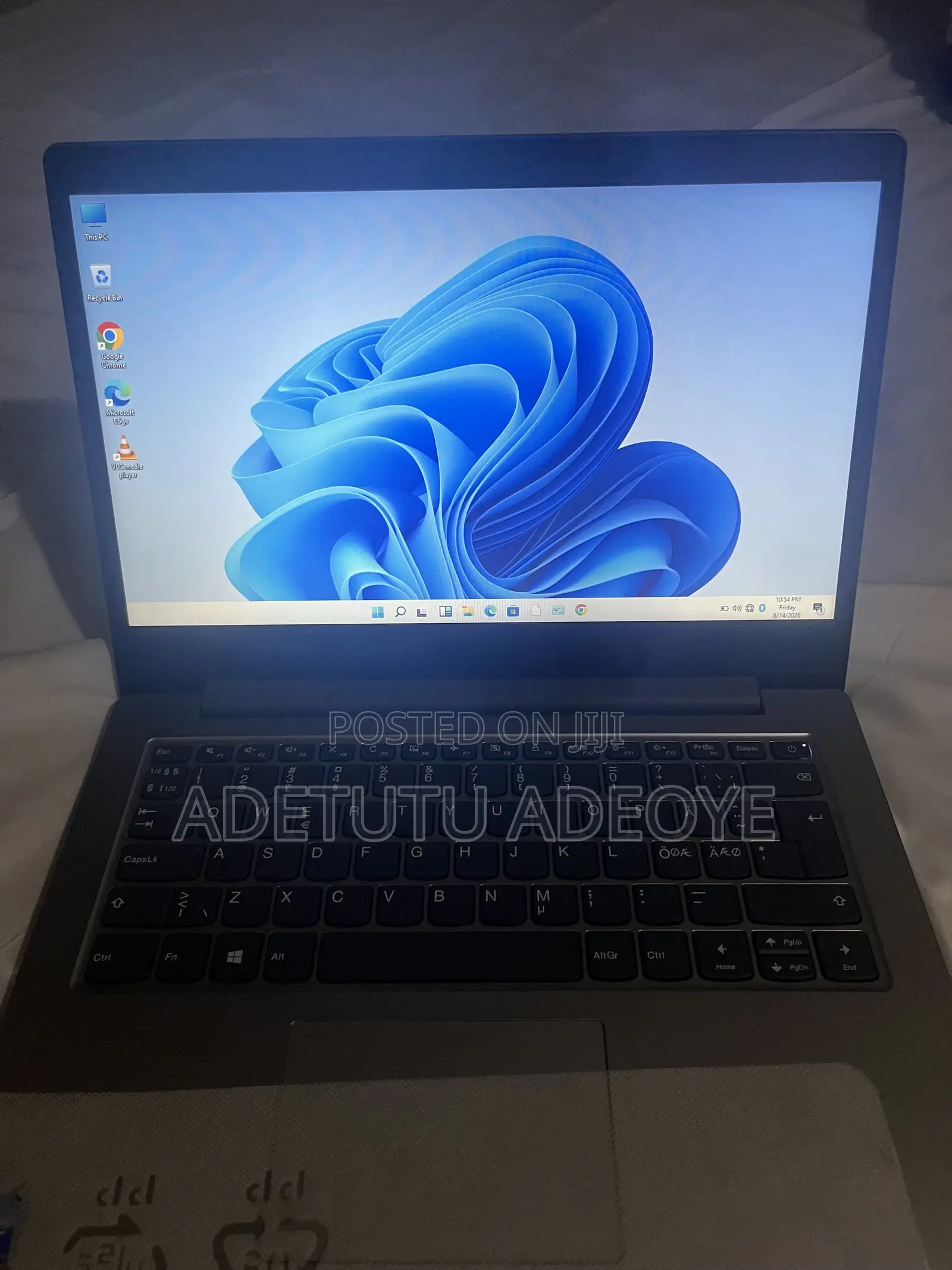 New Laptop Lenovo IdeaPad 1 4GB Intel SSD 60GB