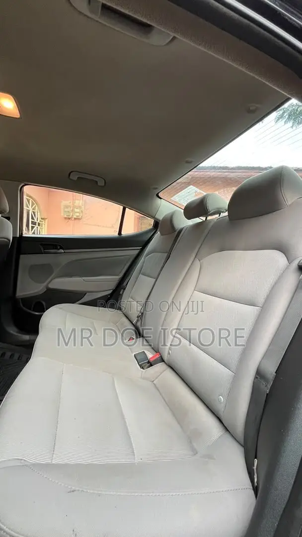 Hyundai Elantra Sport Sedan FWD (1.6L 4cyl 6M) 2017 Black