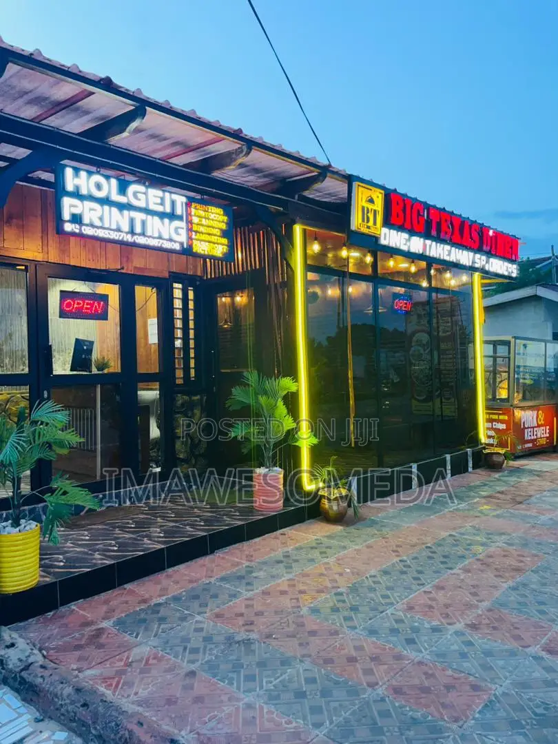 Restaurant Space 3bdrm House in Azumah, West Hills Mall Area for Sale