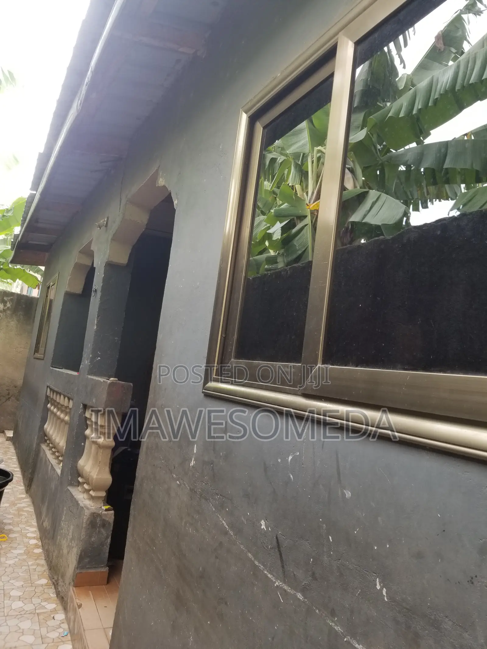 Restaurant Space 3bdrm House in Azumah, West Hills Mall Area for Sale