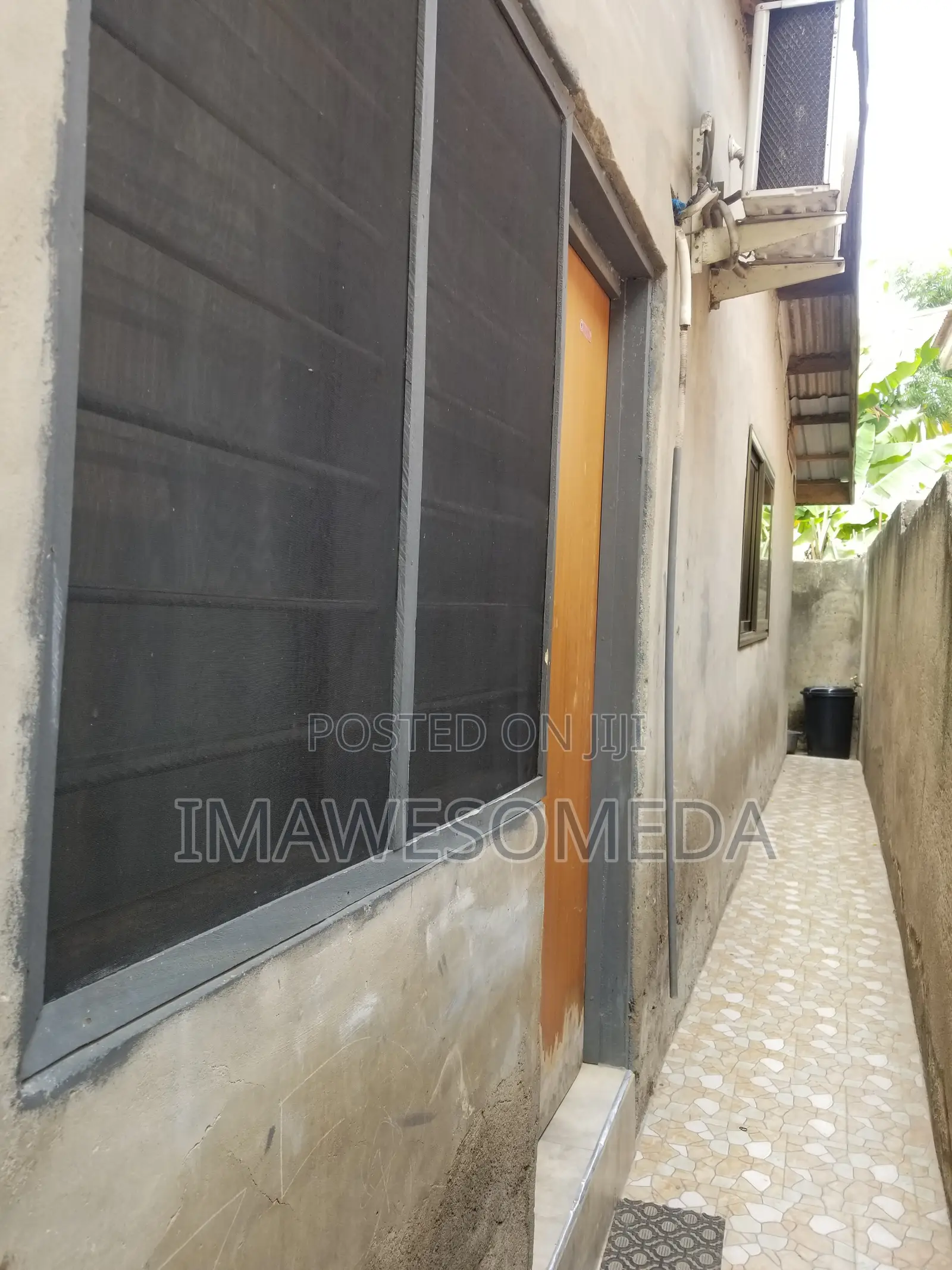 Restaurant Space 3bdrm House in Azumah, West Hills Mall Area for Sale
