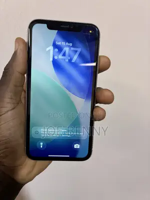 Apple iPhone 11 64 GB White