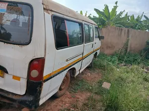 Hyundai H-100 2004 White