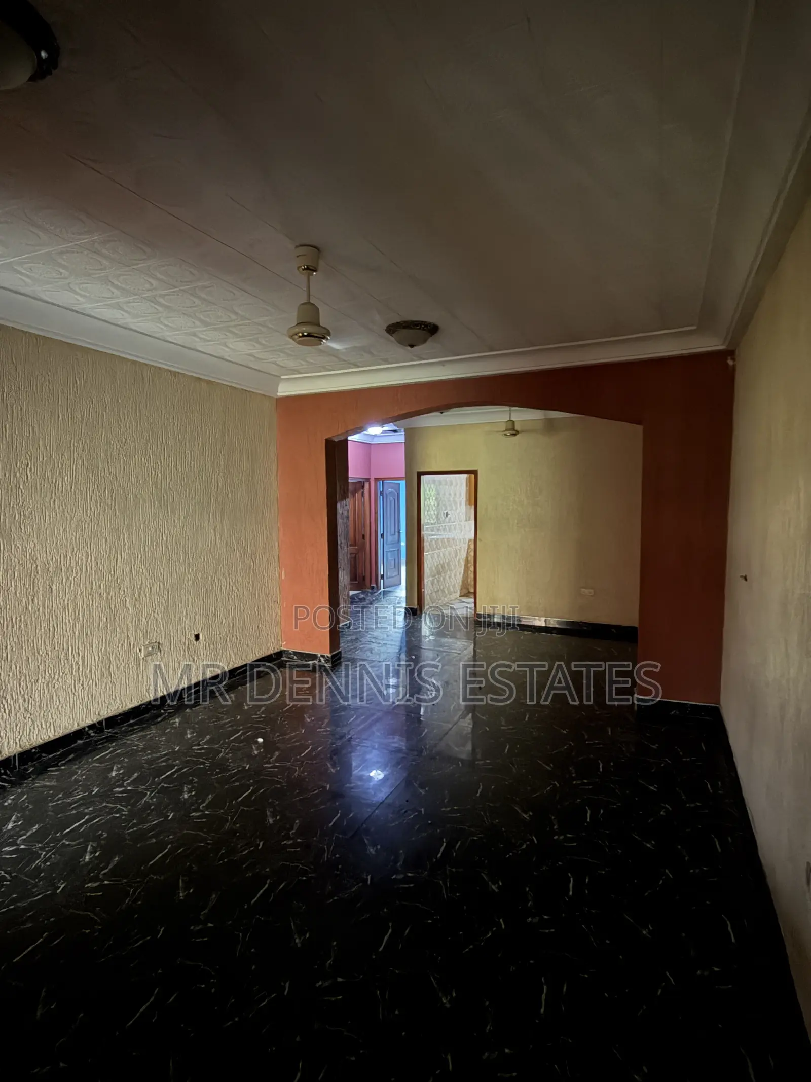 3bdrm Apartment in Westhills Mall for rent